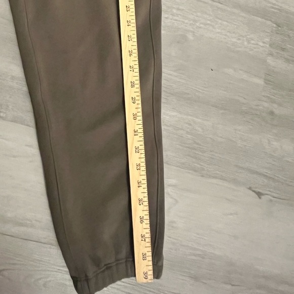 Lululemon French Terry Cloth Relaxed Fit Joggers - Picture 9 of 10